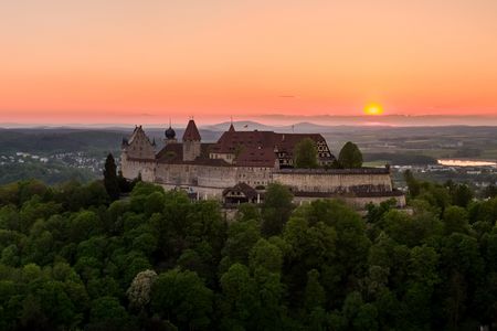 Blick auf die Veste Coburg im Morgenrot