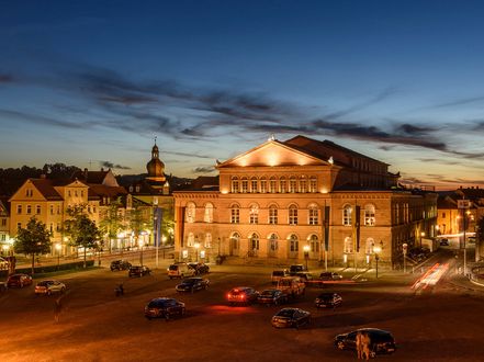 Landestheater Coburg bei Nacht
