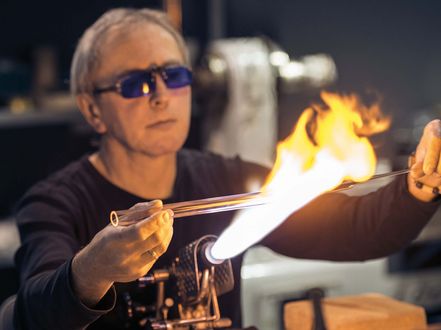 Glasbläser bei der Arbeit