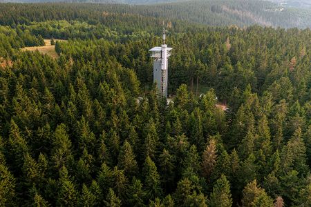 Die Rennsteigwarte in Masserberg und der Thüringer Wald