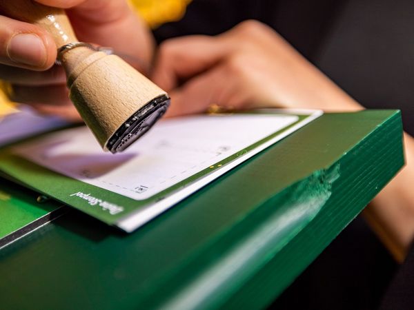 Stempel im Stempelheft von Touringen