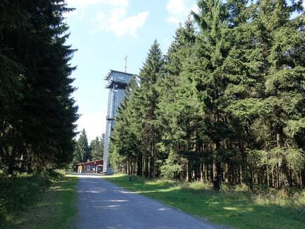 Rennsteigwarte und Wanderweg Masserberg